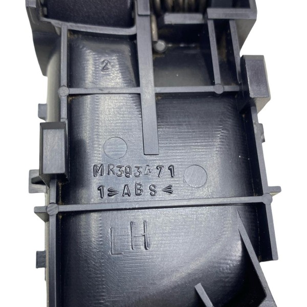 Maçaneta Interna Dianteira Esquerda Pajero Tr4 2010 A 2015 Maçaneta Interna Dianteira Esquerda Pajero Tr4 2010 A 2015