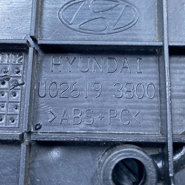 Moldura Painel Central Tucson 2006 2007 A 2015 U02619 3800 Preto