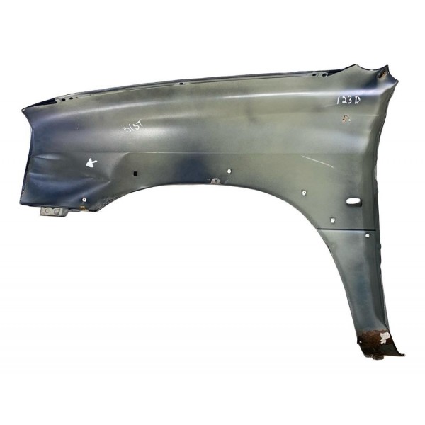 Paralama Azul Dianteiro Direito Tracker Vitara 2000 A 2009 Paralama Azul Dianteiro Direito Tracker Vitara 2000 A 2009