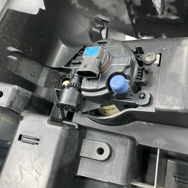 Parachoque Dianteiro Com Furo Range Rover Sport 2010 A 2014