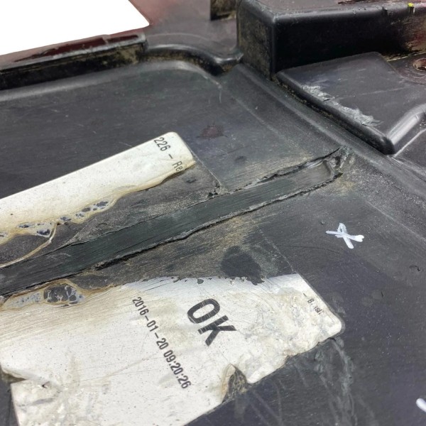 Polaina Ponteira Parachoque Trasei Direito Toro 2016 A 2023