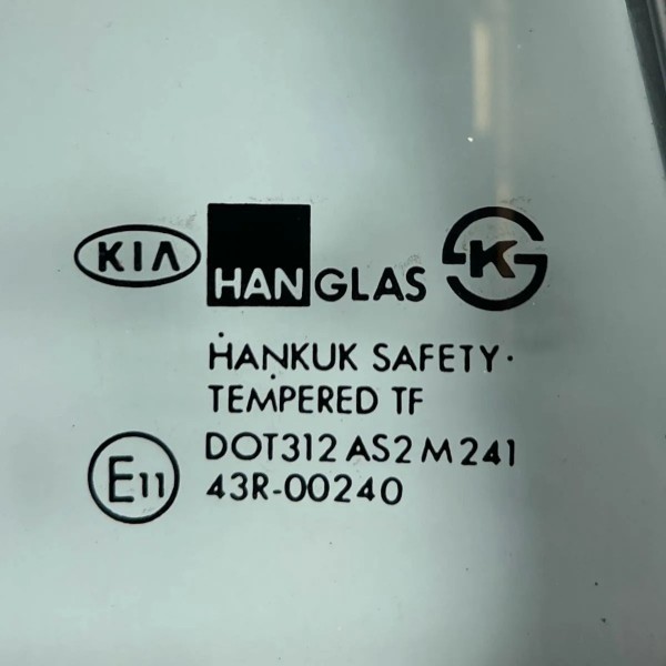 Vidro Fixo Traseiro Esquerdo C/borracha Sportage 1999 A 2001